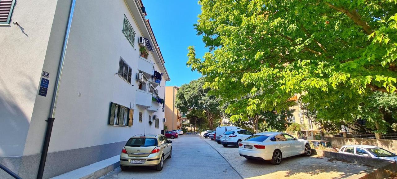 Attic Split Apartment Near City Centre ภายนอก รูปภาพ